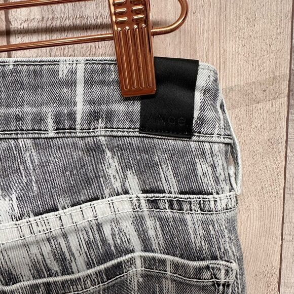 VINCE Dylan Coated beat down brushstroke print gray and white skinny jeans. - Picture 10 of 13